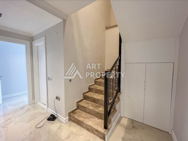 Стильный дуплекс планировки 3+1 в районе Махмутлар, 151м2 - Ракурс 8