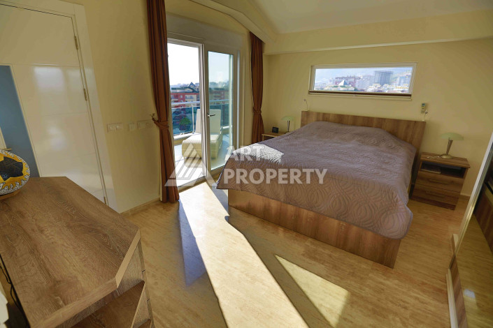 Дуплекс с потрясающей террасой и видом на море планировки 3+2 в районе Джикджилли, 250м2 - Ракурс 17