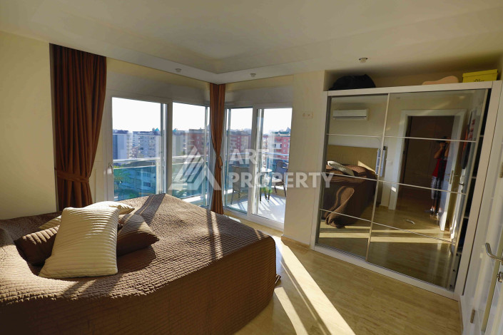 Дуплекс с потрясающей террасой и видом на море планировки 3+2 в районе Джикджилли, 250м2 - Ракурс 18