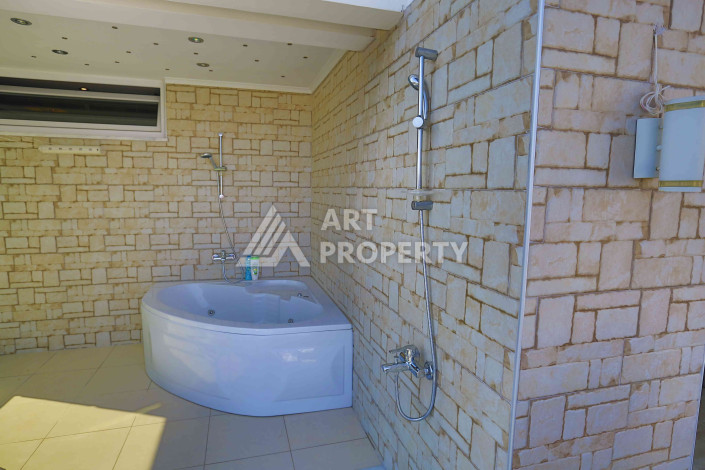 Дуплекс с потрясающей террасой и видом на море планировки 3+2 в районе Джикджилли, 250м2 - Ракурс 19