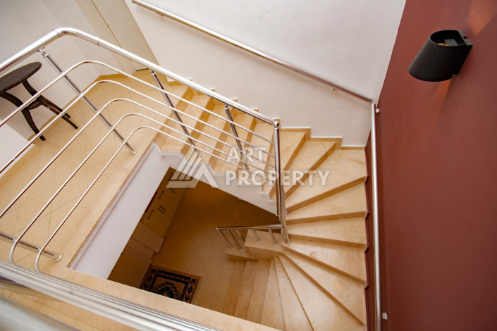 Меблированный дуплекс планировки 4+1 в комплексе с развитой инфраструктурой в районе Оба, 180м2 - Ракурс 15