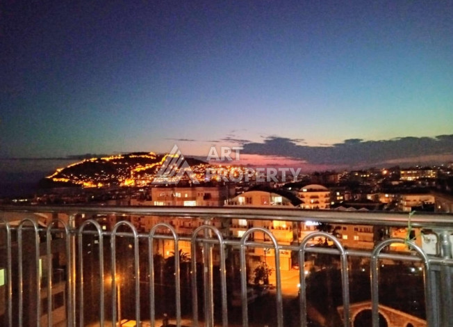 Просторный дуплекс планировки 4+1 с видом на крепость Алании, 360м2 - Ракурс 46