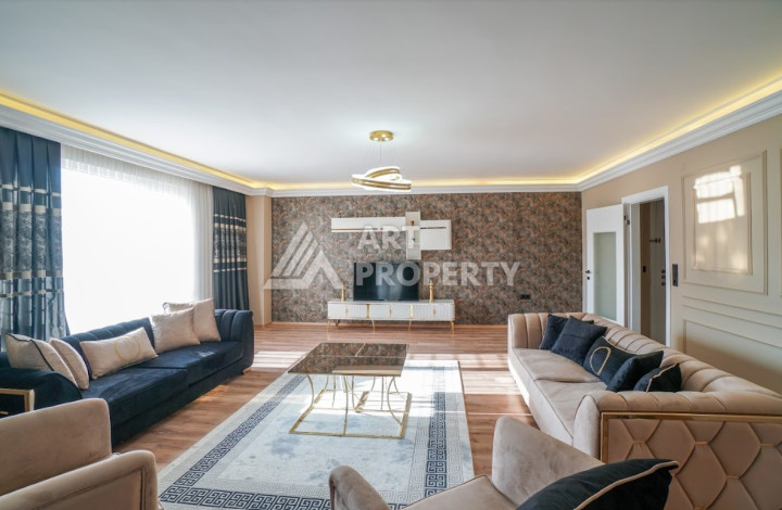 Дуплекс вблизи моря с дизайнерским ремонтом в районе Оба планировки 4+1, 160м2 - Ракурс 11