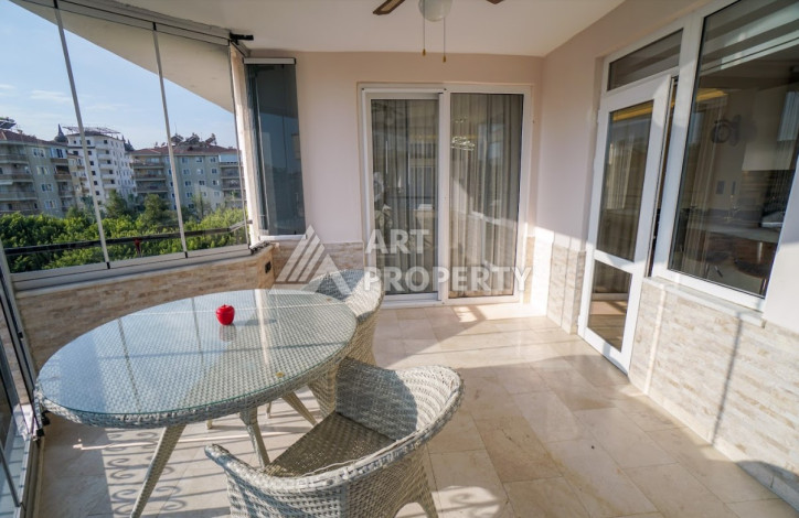 Дуплекс вблизи моря с дизайнерским ремонтом в районе Оба планировки 4+1, 160м2 - Ракурс 13