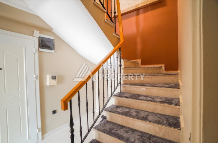 Дуплекс вблизи моря с дизайнерским ремонтом в районе Оба планировки 4+1, 160м2 - Ракурс 19