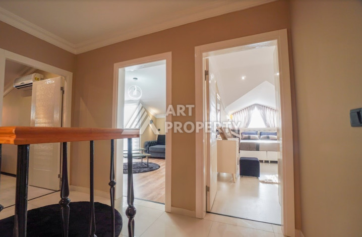 Дуплекс вблизи моря с дизайнерским ремонтом в районе Оба планировки 4+1, 160м2 - Ракурс 20