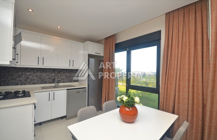 Двухуровневая квартира в шикарном жилом комплексе в районе Каргыджак. Планировка 4+1, 150м2 - Ракурс 5