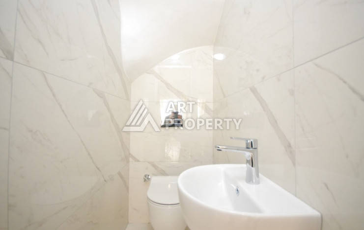 Двухуровневая квартира в шикарном жилом комплексе в районе Каргыджак. Планировка 4+1, 150м2 - Ракурс 7