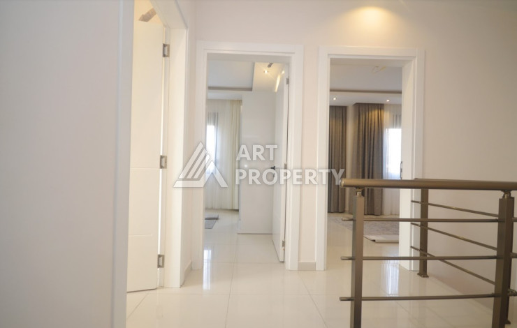 Двухуровневая квартира в шикарном жилом комплексе в районе Каргыджак. Планировка 4+1, 150м2 - Ракурс 14