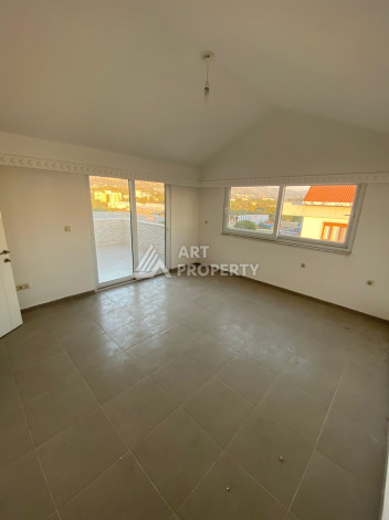 Дуплекс без мебели в уютном жилом комплексе планировки 4+1 в районе Кестель, 195м2 - Ракурс 12