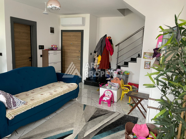 Дуплекс с мебелью планировки 2+1 в районе Оба в комплексе с развитой инфраструктурой - Ракурс 2