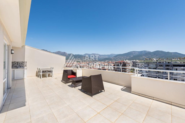 Пентхаус с потрясающим видом на море, горы и город в районе Тосмур, 250м2 - Ракурс 10