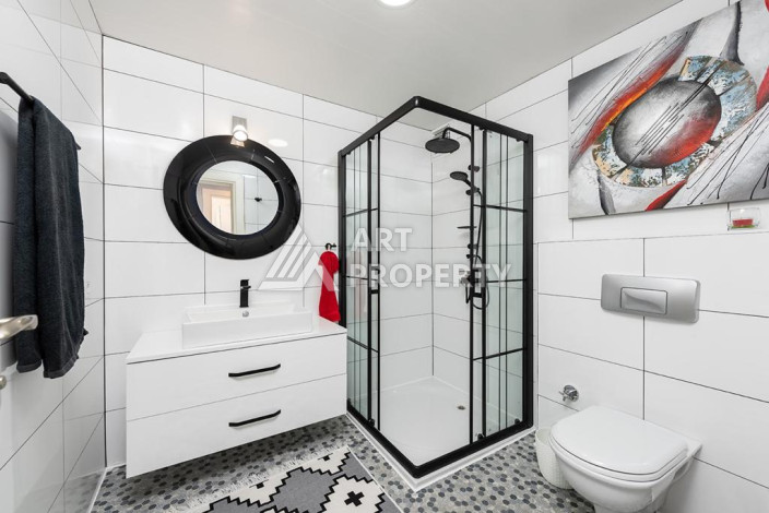 Пентхаус с потрясающим видом на море, горы и город в районе Тосмур, 250м2 - Ракурс 16