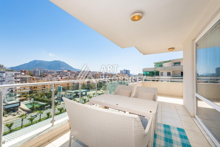 Пентхаус с потрясающим видом на море, горы и город в районе Тосмур, 250м2 - Ракурс 21