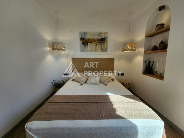 Великолепная вилла с собственным бассейном и панорамным видом в районе Каргыджак. Планировка 4+1, 185м2,  площадь участка 403м2. - Ракурс 11