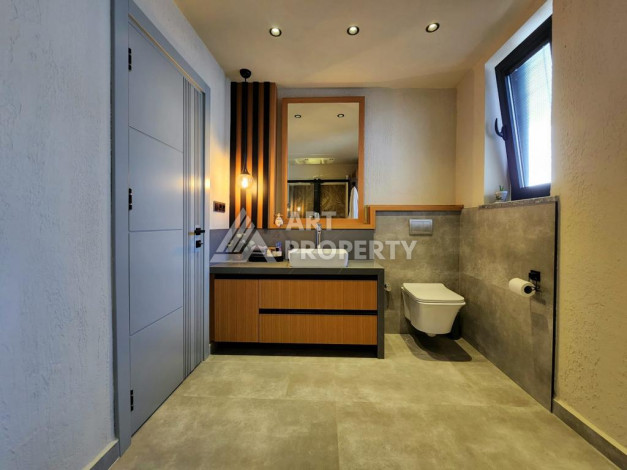 Великолепная вилла с собственным бассейном и панорамным видом в районе Каргыджак. Планировка 4+1, 185м2,  площадь участка 403м2. - Ракурс 18