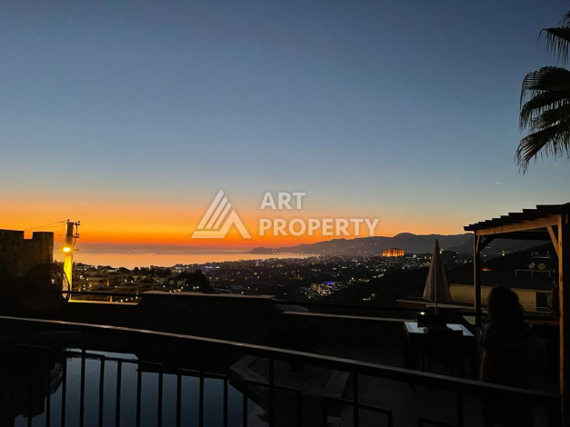 Великолепная вилла с собственным бассейном и панорамным видом в районе Каргыджак. Планировка 4+1, 185м2,  площадь участка 403м2. - Ракурс 19