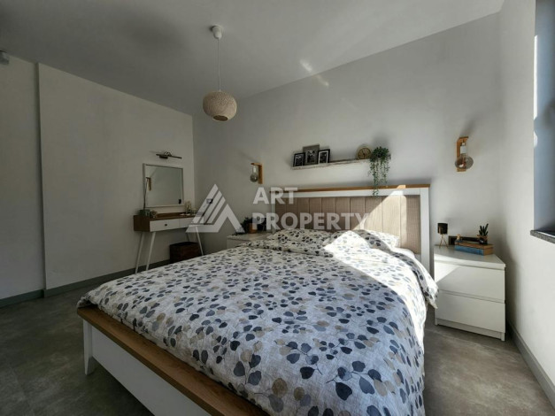 Великолепная вилла с собственным бассейном и панорамным видом в районе Каргыджак. Планировка 4+1, 185м2,  площадь участка 403м2. - Ракурс 24