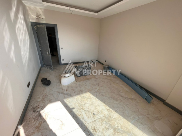 Просторная двухуровневая квартира с садом планировки 4+1 в районе Тепе, 215м2 - Ракурс 8