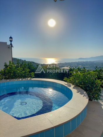 Вилла с собственным бассейном и панорамным видом в районе Каргыджак. - Ракурс 7