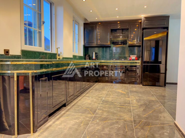 Вилла с собственным бассейном и панорамным видом в районе Каргыджак. - Ракурс 9