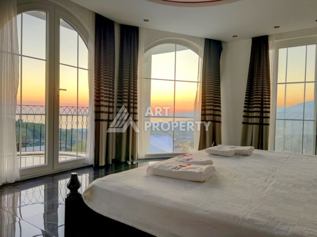 Вилла с собственным бассейном и панорамным видом в районе Каргыджак. - Ракурс 10