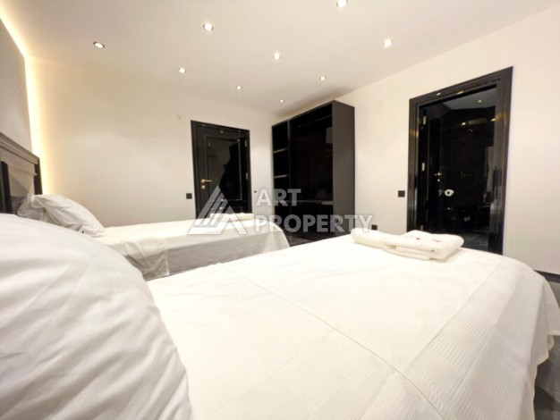 Вилла с собственным бассейном и панорамным видом в районе Каргыджак. - Ракурс 11