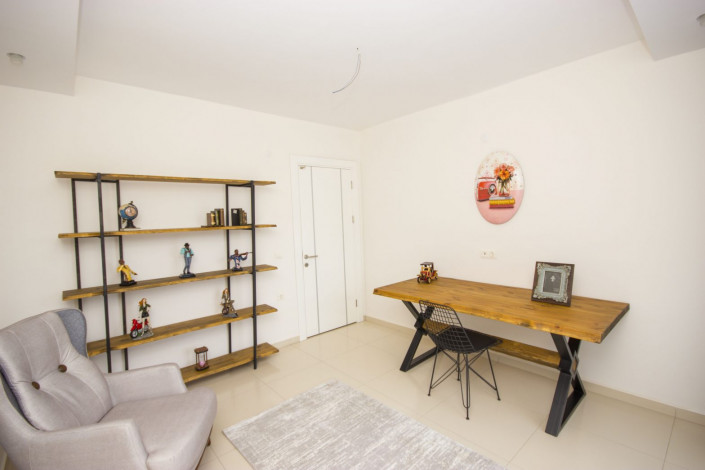 Пятикомнатная меблированная квартира в комплексе с богатой инфраструктурой в Кестеле, 220 м2 - Ракурс 4