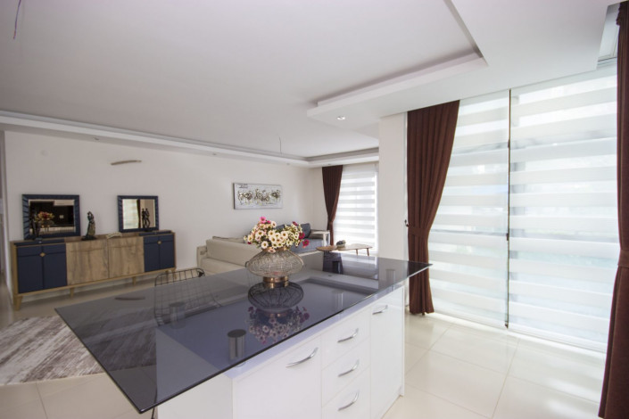 Пятикомнатная меблированная квартира в комплексе с богатой инфраструктурой в Кестеле, 220 м2 - Ракурс 7