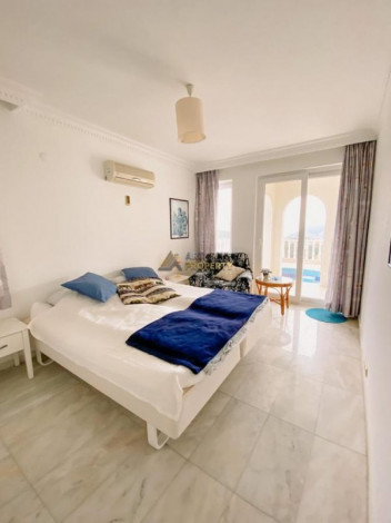 Шикарная видовая вилла планировки 4+1 в районе Тепе Алания,с видом на море и горы,325 м2 - Ракурс 10