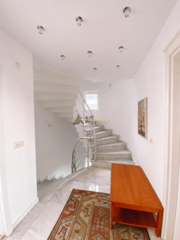 Шикарная видовая вилла планировки 4+1 в районе Тепе Алания,с видом на море и горы,325 м2 - Ракурс 18