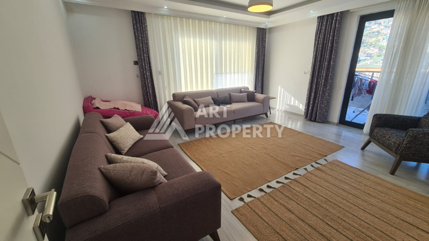 просторная квартира 4+1 в районе Тепе с видом на горы и город - Ракурс 6