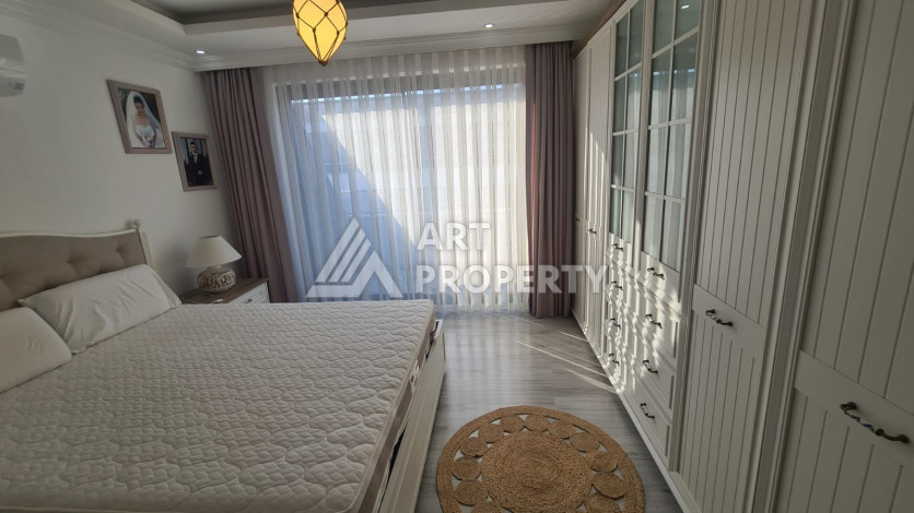 просторная квартира 4+1 в районе Тепе с видом на горы и город - Ракурс 15