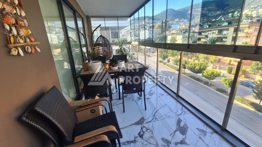 просторная квартира 4+1 в районе Тепе с видом на горы и город - Ракурс 32