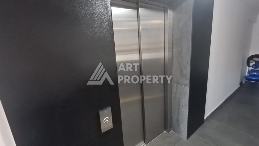 просторная квартира 4+1 в районе Тепе с видом на горы и город - Ракурс 49