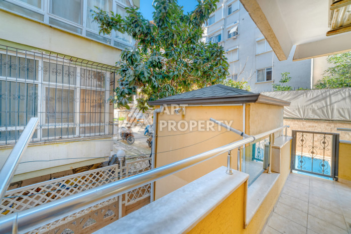 Двухкомнатная квартира с мебелью в жилом доме городского типа - центр Алании в 50 метрах от моря - Ракурс 22