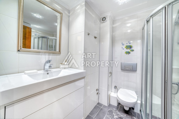 Двухкомнатная квартира с мебелью в жилом доме городского типа - центр Алании в 50 метрах от моря - Ракурс 23