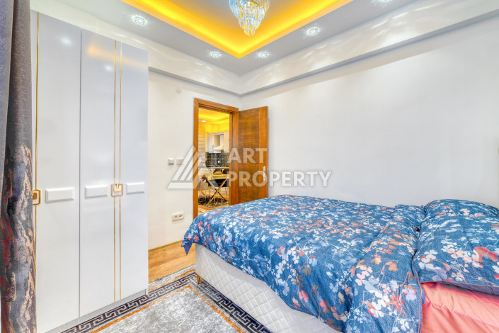 Меблированные апартаменты 1+1 на первой береговой линии в центре Аланьи - Ракурс 6