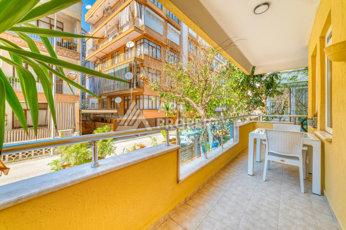 Меблированные апартаменты 1+1 на первой береговой линии в центре Аланьи - Ракурс 7