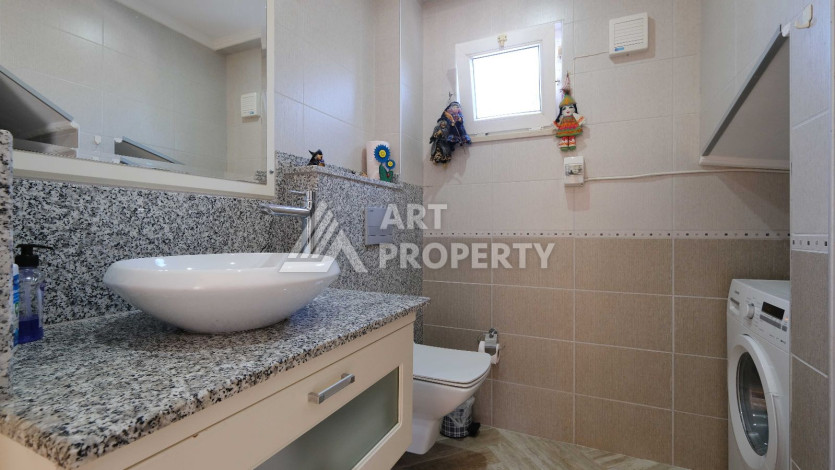 Вилла с собственным бассейном в районе Каргыджак, планировкой 3+1 - Ракурс 7