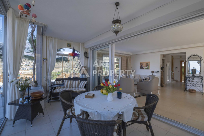 Вилла с собственным бассейном в районе Каргыджак, планировкой 3+1 - Ракурс 8