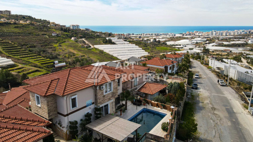 Вилла с собственным бассейном в районе Каргыджак, планировкой 3+1 - Ракурс 9