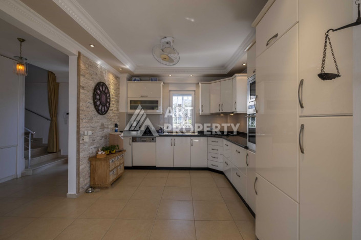 Вилла с собственным бассейном в районе Каргыджак, планировкой 3+1 - Ракурс 26