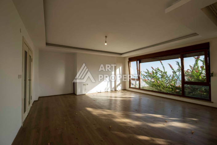 Шикарный дуплекс 3+2 в Центре с видом на море и горы. - Ракурс 21