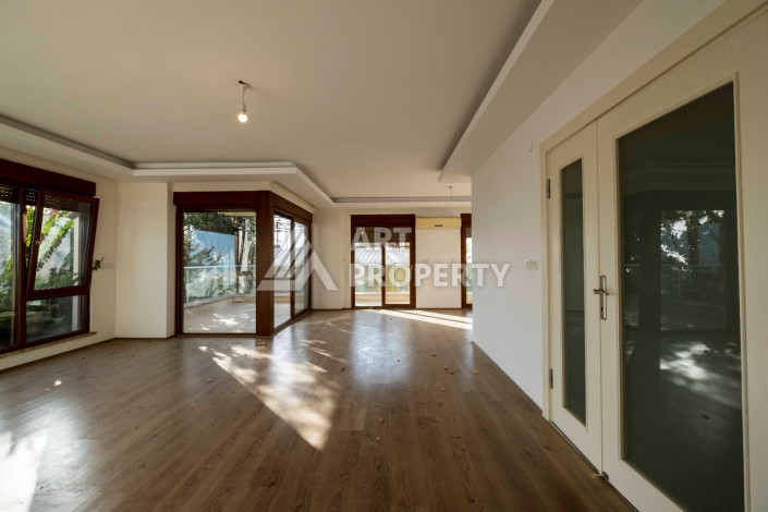 Шикарный дуплекс 3+2 в Центре с видом на море и горы. - Ракурс 22