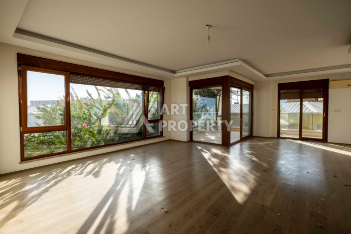 Шикарный дуплекс 3+2 в Центре с видом на море и горы. - Ракурс 23