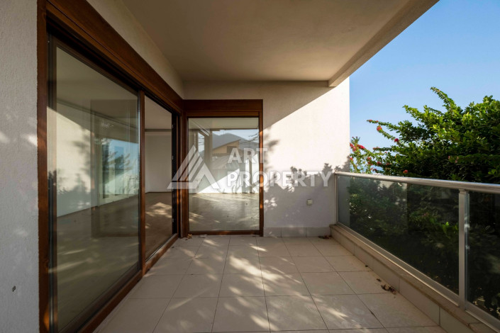 Шикарный дуплекс 3+2 в Центре с видом на море и горы. - Ракурс 27