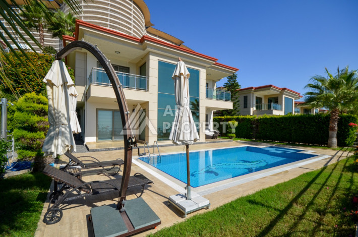 Продажа Эксклюзивной Виллы в районе Каргыджак - Ракурс 31