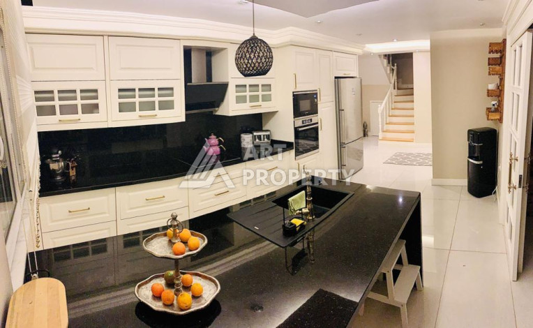 Большая просторная квартира 4+1  в 350 метрах от моря. - Ракурс 21