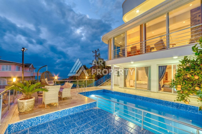 Видовая вилла 5+1 в районе Демирташ 300м2 - Ракурс 87